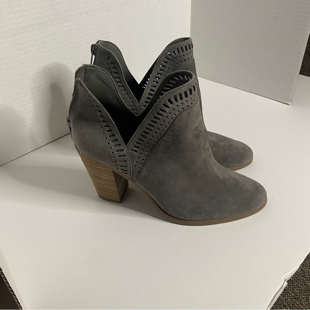Vince‎ Camuto Fileana Split Shaft Gray Suede Ankle Booties - Picture 2 of 10
